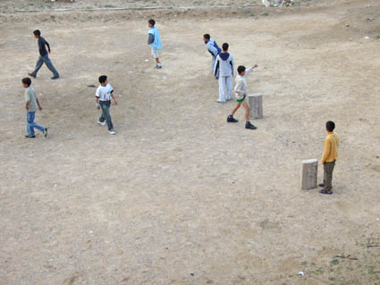 niños-jugando-en-For Cohin-India